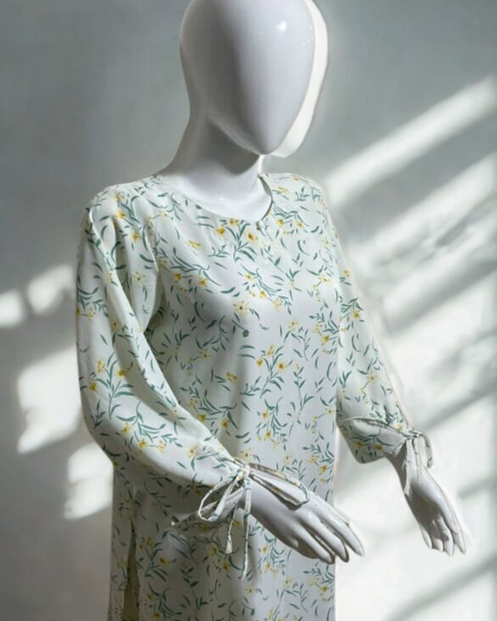 Floral Printed Georgette Kurta – Soft White with Tie-Sleeve Detail